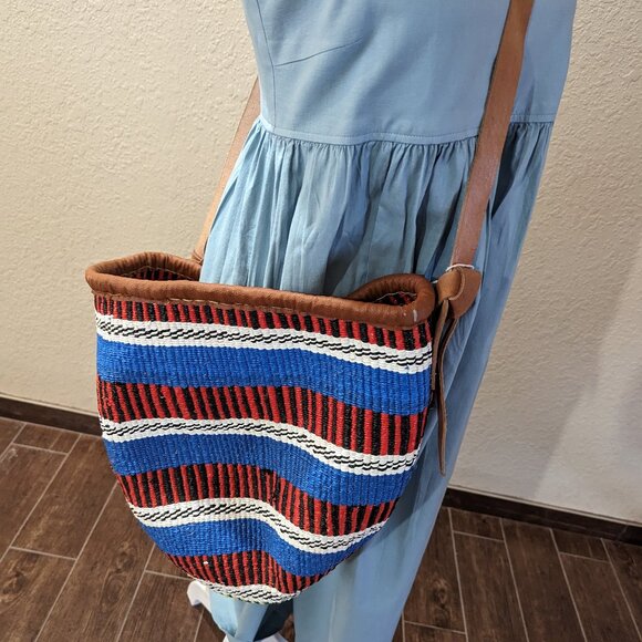 Handwoven Large Shoulder Bag - Picture 1 of 3